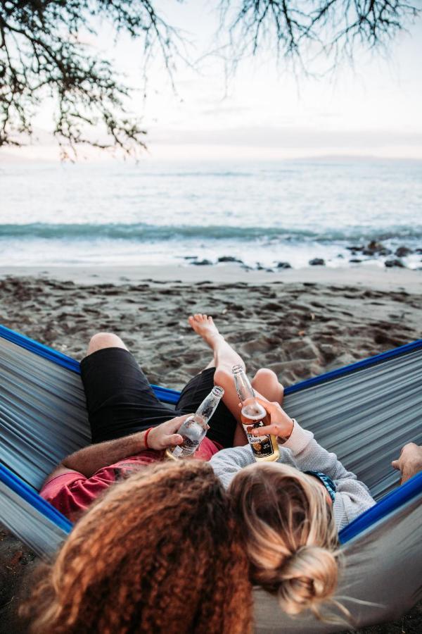 Отель Zazu Campers Кахулуи Экстерьер фото